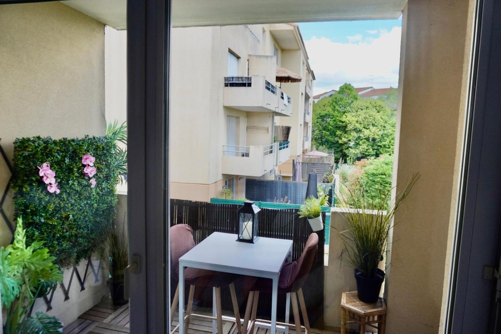 T2 Lumineux Et Piscine Apartment Montpellier Exterior photo